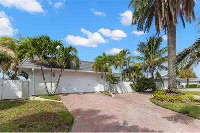 422 3rd Avenue N, Tierra Verde, FL 33715 - Photo 35