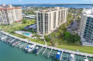 690 Island Way, Clearwater Beach, FL 33767 - Photo 37