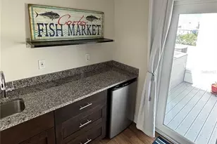 176 8th St N, Saint Petersburg, FL 33701 - Photo 11
