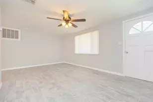 12814 Kings Manor Ave, Hudson, FL 34667 - Photo 5