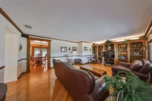 1818 Danbury Dr, Sun City Center, FL 33573 - Photo 3