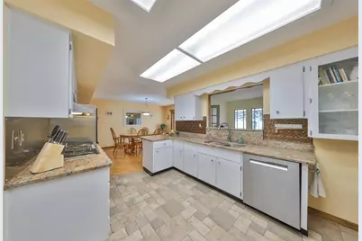 1818 Danbury Drive, Sun City Center, FL 33573 - Photo 21