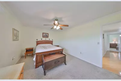 1818 Danbury Drive, Sun City Center, FL 33573 - Photo 33