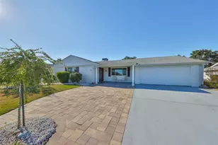 1818 Danbury Dr, Sun City Center, FL 33573 - Photo 9