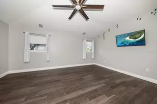 1123 Shipwatch Cir, Tampa, FL 33602 - Photo 29