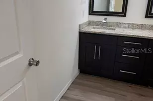 902 W Alsobrook St, Plant City, FL 33563 - Photo 11