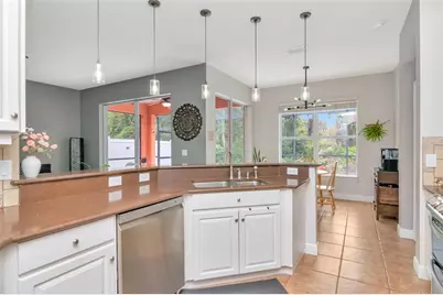 31241 Kirkshire Court, Wesley Chapel, FL 33543 - Photo 17