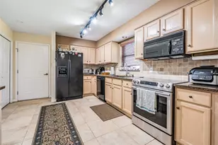 17569 Fairmeadow Dr, Tampa, FL 33647 - Photo 7