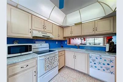 6269 Palma Del Mar Boulevard S #215, Saint Petersburg, FL 33715 - Photo 5