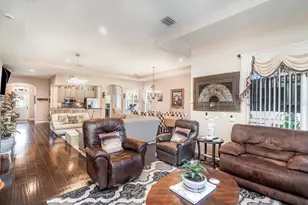 909 Regal Manor Way, Sun City Center, FL 33573 - Photo 13