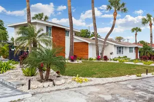 760 Bohenia Circle S, Clearwater Beach, FL 33767 - Photo 1