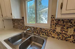 8454 111th St, Seminole, FL 33772 - Photo 7