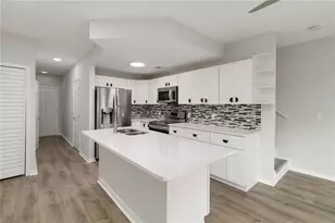 4315 Tyler Cir N, Saint Petersburg, FL 33709 - Photo 5