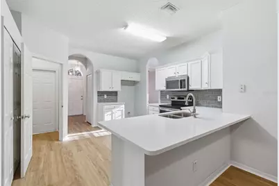 10232 Grant Creek Drive, Tampa, FL 33647 - Photo 9