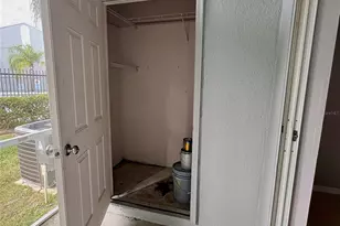 6512 Osprey Lake Cir, Riverview, FL 33578 - Photo 9