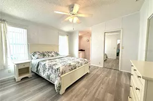 209 N St Thomas Cir, Apollo Beach, FL 33572 - Photo 15