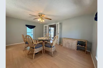 209 N Saint Thomas Circle, Apollo Beach, FL 33572 - Photo 11