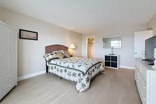 4725 Cove Cir, Saint Petersburg, FL 33708 - Photo 41