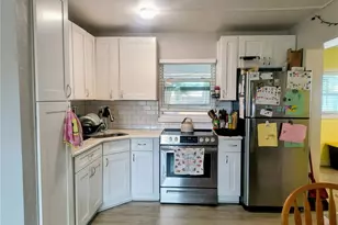 5457 59th St N, Saint Petersburg, FL 33701 - Photo 5