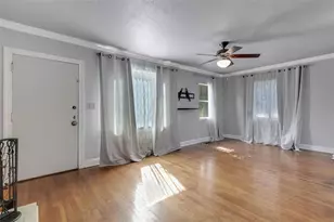 717 12th Ave N, Saint Petersburg, FL 33701 - Photo 9