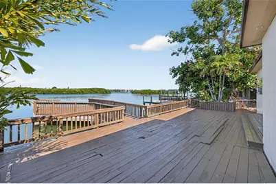 566 182nd Avenue E, Redington Shores, FL 33708 - Photo 5