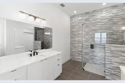 1810 4th Street E, Palmetto, FL 34221 - Photo 25