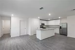 587 Bay Leaf Dr, Poinciana, FL 34759 - Photo 7