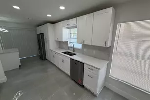 10912 Brightside Dr, Tampa, FL 33624 - Photo 3