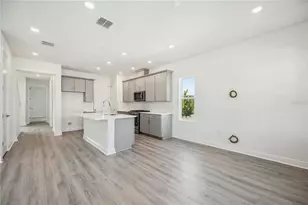 160 Eagleston Ln, Sarasota, FL 34240 - Photo 9