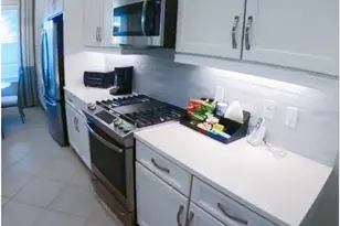 15567 Corona Del Mar Dr, Wimauma, FL 33598 - Photo 5