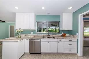 152 58th Ave S, Saint Petersburg, FL 33705 - Photo 5