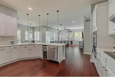 10537 Martinique Isle Drive, Tampa, FL 33647 - Photo 11