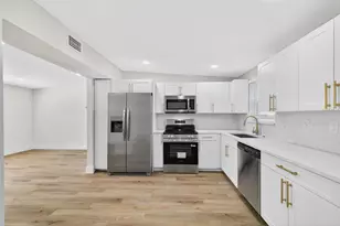 928 Valmar St, Brandon, FL 33511 - Photo 9