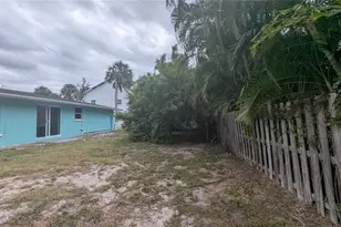 214 85th St, Holmes Beach, FL 34217 - Photo 17