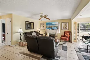 1805 New Bedford Dr, Sun City Center, FL 33573 - Photo 5