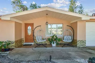 226 Maple Ave, Palm Harbor, FL 34684 - Photo 1