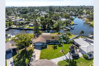 4812 Venetian Place NE, Saint Petersburg, FL 33703 - Photo 1