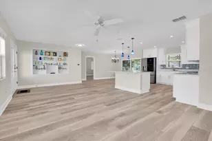 4812 Venetian Pl NE, Saint Petersburg, FL 33703 - Photo 5