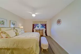 13827 Mission Oaks Blvd, Seminole, FL 33776 - Photo 17