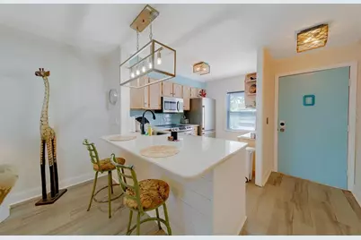 13827 Mission Oaks Boulevard, Seminole, FL 33776 - Photo 3