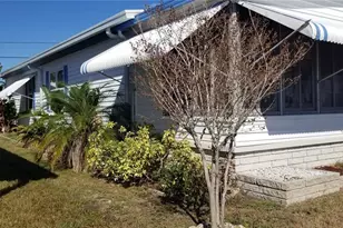 3835 Lomi Lomi Dr, Holiday, FL 34691 - Photo 5