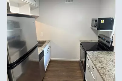 10453 Carrollbrook Circle #122, Tampa, FL 33618 - Photo 3