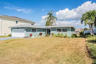 11305 5th St E, Treasure Island, FL 33706 - Photo 37