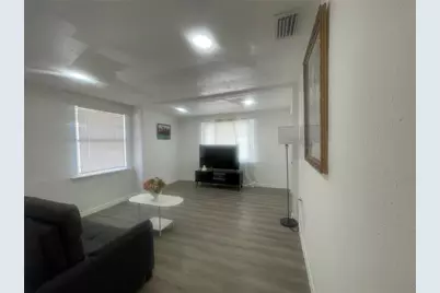 3950 45th Avenue N, Saint Petersburg, FL 33714 - Photo 11