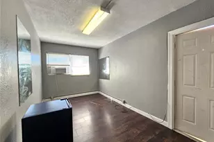 1375 Drew St, Clearwater, FL 33755 - Photo 3