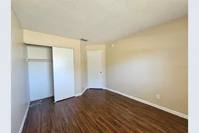 221 NW Jefferson Circle N #20, Saint Petersburg, FL 33702 - Photo 11