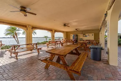 4550 Cove Circle #404, Saint Petersburg, FL 33708 - Photo 23