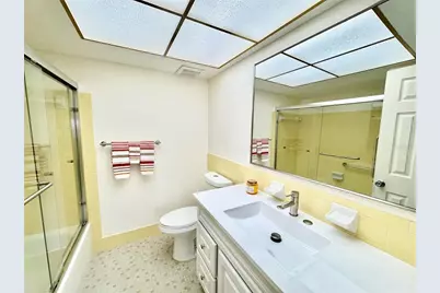 5725 12th Avenue N #201D, Saint Petersburg, FL 33710 - Photo 17