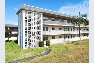 5725 12th Avenue N #201D, Saint Petersburg, FL 33710 - Photo 1