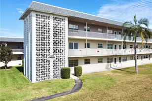 5725 12th Ave N, Saint Petersburg, FL 33710 - Photo 1